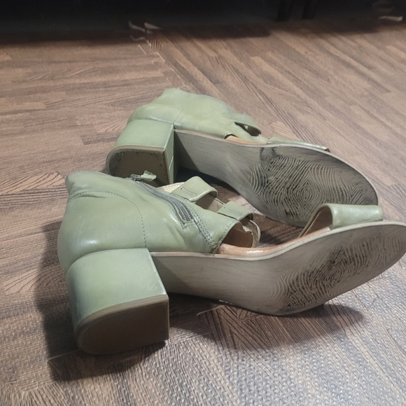 Miz Mooz Leather Heeled Sandals Brennan Midnight Shoes Sz 41 US 9.5-10 Green - Picture 5 of 8